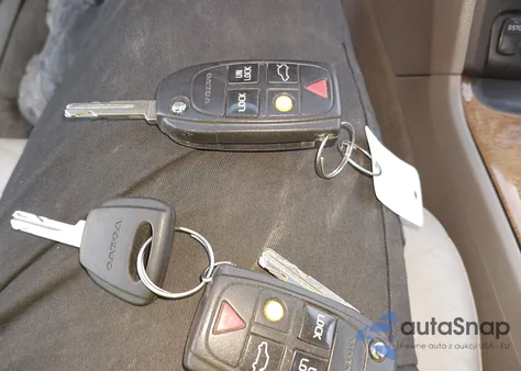 2005 Volvo Xc90 2.5T Awd из США, поврежденный, VIN YV1CZ592151140414